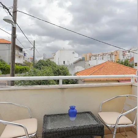 Appartement With Parking Space - 19039 *